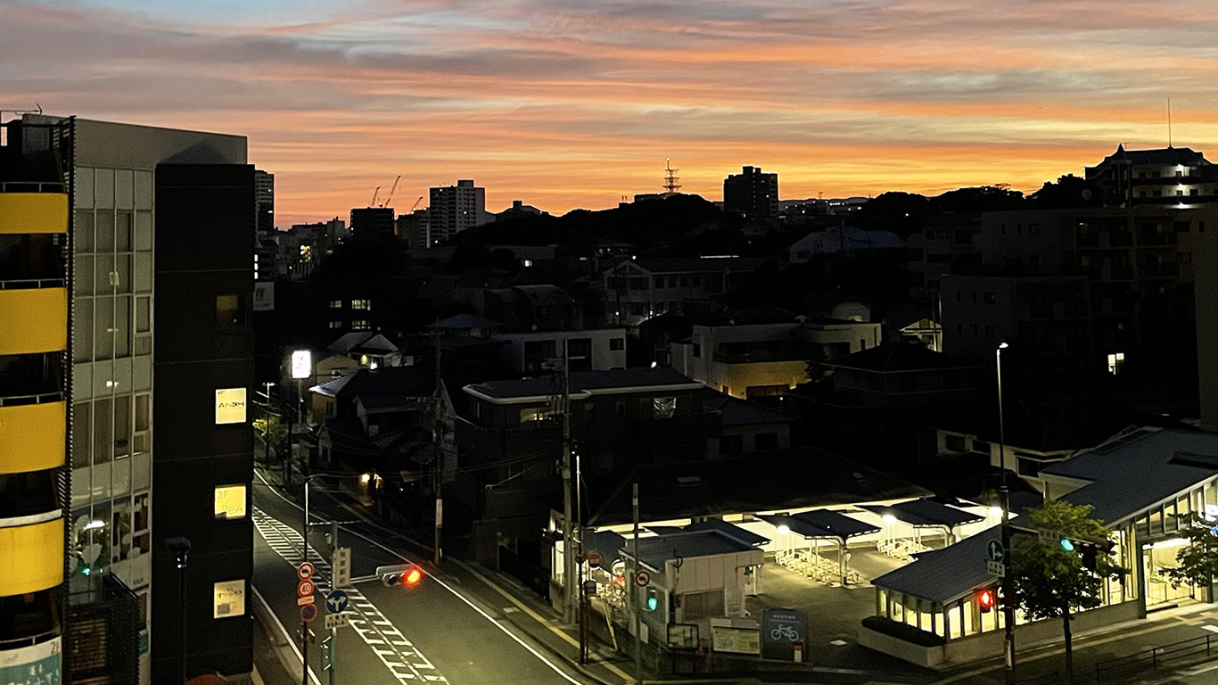 桜坂の朝焼け