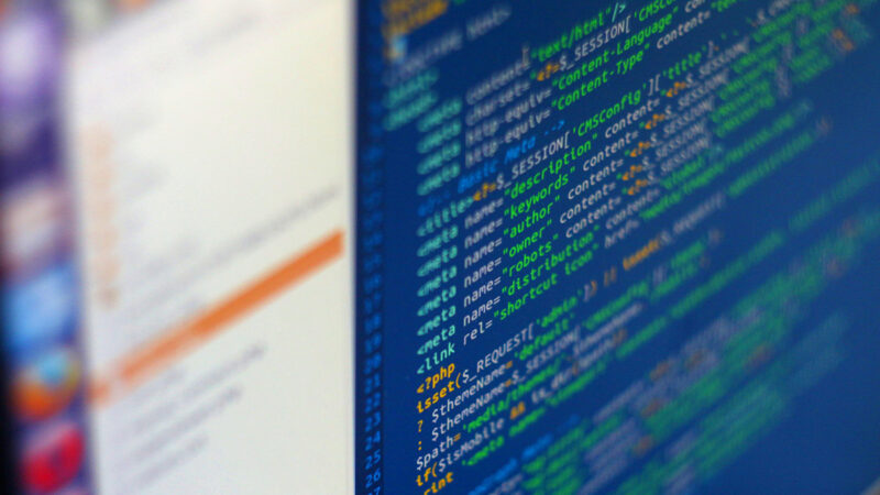 Linux とは何か？その魅力と特徴 基礎知識から実務利用まで